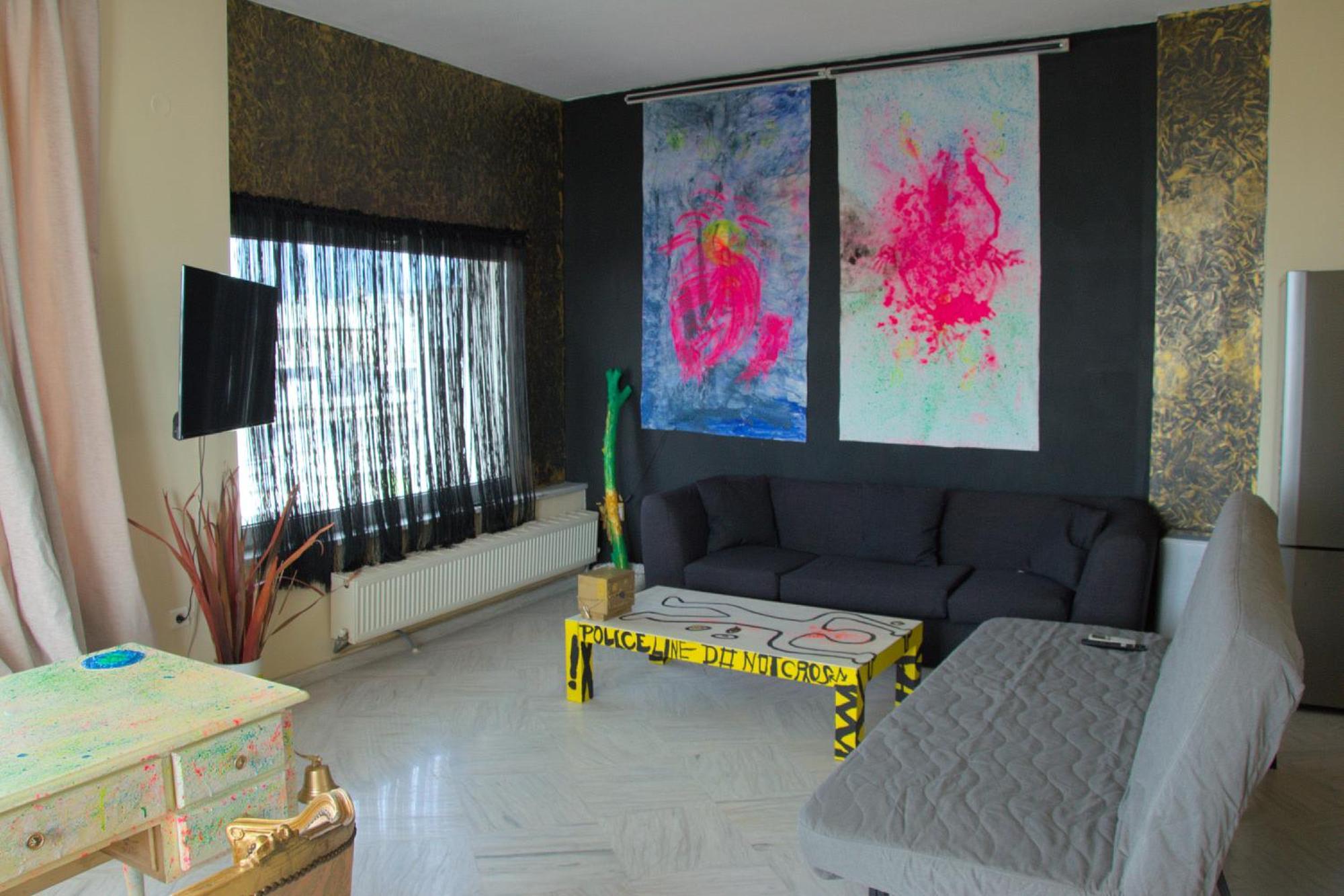 Bubbles & Art Experience Apartment